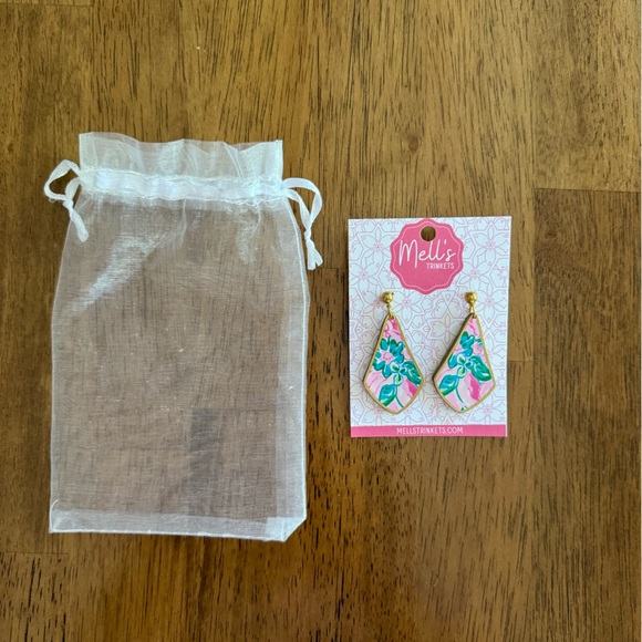 New Mell's Trinkets Lilly Pulitzer Inspired Earrings Pink Blossom Try Zest - Picture 3 of 8